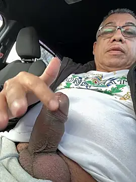 Snapshot of tigre6911 chatting on February 26, 5:13 pm tigre6911 online show from February 26, 5:13 pm