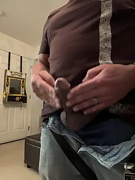 Snapshot of tigre6911 chatting on January 18, 11:35 am tigre6911 online show from January 18, 11:35 am