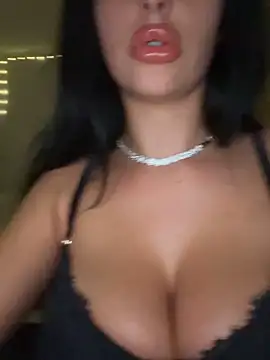 Snapshot of princessxkinkx chatting on December 15, 4:57 pm princessxkinkx online show from December 15, 4:57 pm