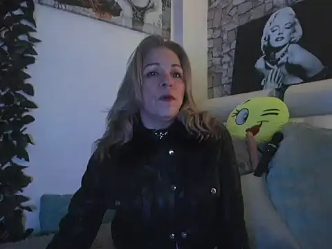 Snapshot of gasper2 chatting on March 4, 2:30 am gasper2 online show from March 4, 2:30 am