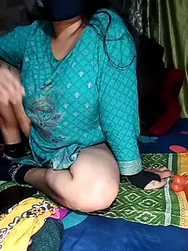 PRIYA BOBITA online show from December 21, 7:04 pm