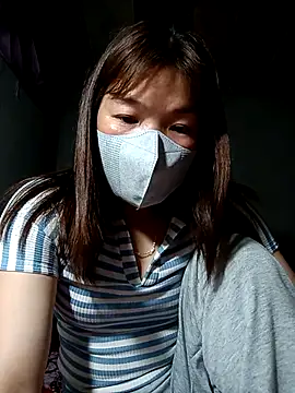 Snapshot of May-Ne chatting on February 26, 1:33 pm May-Ne online show from February 26, 1:33 pm