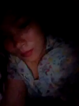 May-Ne online show from April 8, 4:08 pm