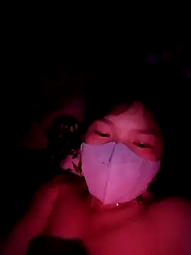 May-Ne online show from April 7, 5:15 pm