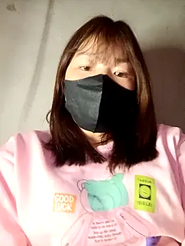 Snapshot of May-Ne chatting on February 12, 5:51 am May-Ne online show from February 12, 5:51 am