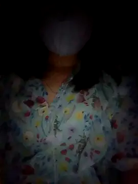 Snapshot of May-Ne chatting on December 22, 10:15 am May-Ne online show from December 22, 10:15 am