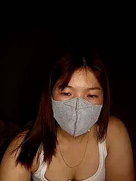 Snapshot of May-Ne chatting on March 4, 3:31 pm May-Ne online show from March 4, 3:31 pm