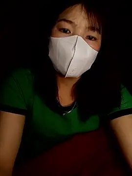 Snapshot of May-Ne chatting on January 9, 1:40 pm May-Ne online show from January 9, 1:40 pm