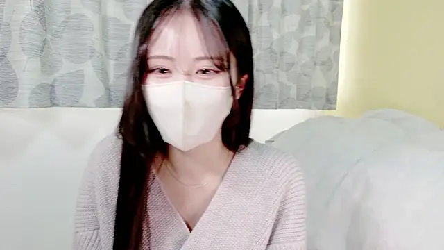 Snapshot of mia-chan_ chatting on December 20, 3:42 am mia-chan online show from December 20, 3:42 am