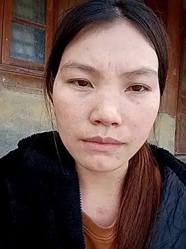 Snapshot of Matilda-8 chatting on December 15, 6:52 am Matilda-8 online show from December 15, 6:52 am