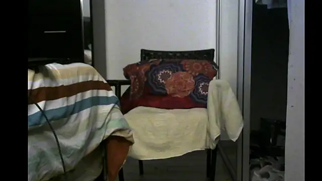 Snapshot of 3LEGSSS chatting on June 22, 9:12 pm 3LEGSSS online show from June 22, 9:12 pm
