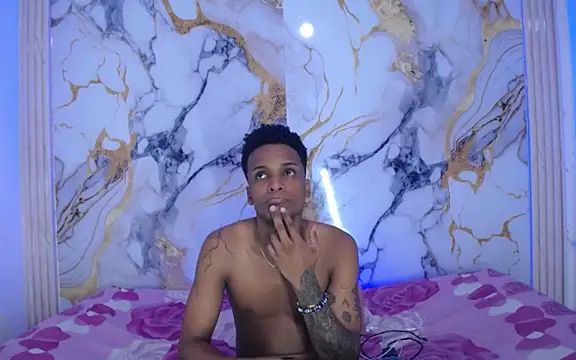 Snapshot of Damian_and_theo chatting on February 7, 7:11 pm Damian and theo online show from February 7, 7:11 pm