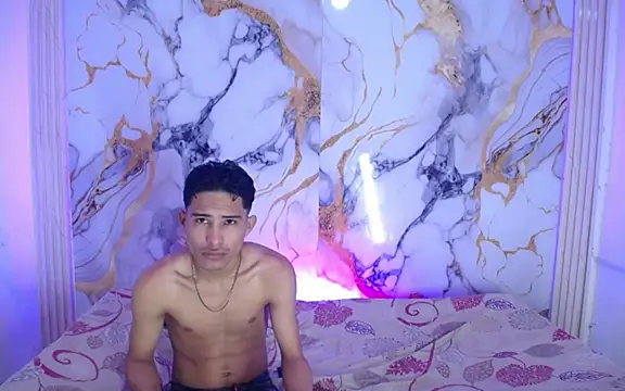 Snapshot of Damian_and_theo chatting on February 23, 7:03 pm Damian and theo online show from February 23, 7:03 pm