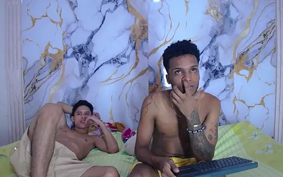 Snapshot of Damian_and_theo chatting on February 12, 7:13 pm Damian and theo online show from February 12, 7:13 pm