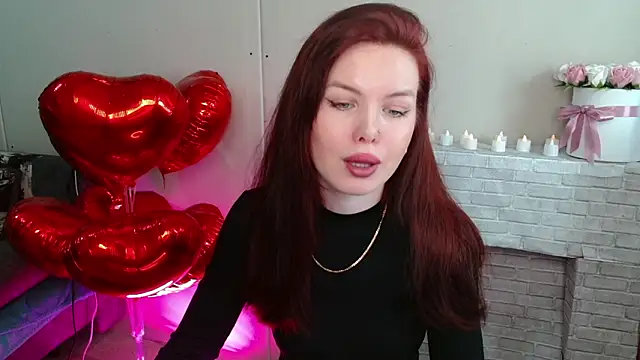 Snapshot of hot_neighbor chatting on February 10, 6:45 am hot neighbor online show from February 10, 6:45 am