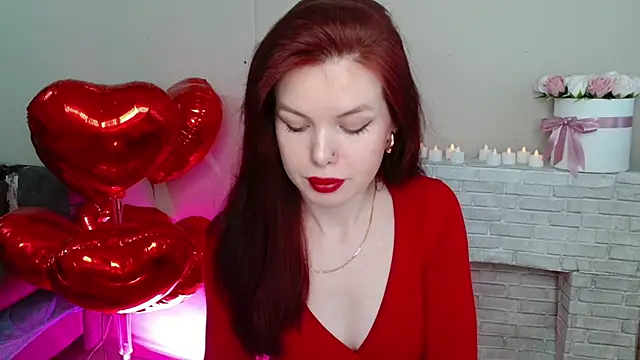 Snapshot of hot_neighbor chatting on February 12, 6:35 am hot neighbor online show from February 12, 6:35 am