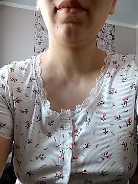 Snapshot of Emilyhomegirl1 chatting on February 24, 7:53 am Emilyhomegirl1 online show from February 24, 7:53 am