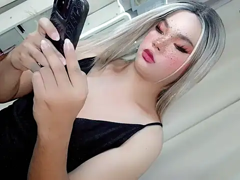 Shaneloveme online show from June 17, 3:11 pm