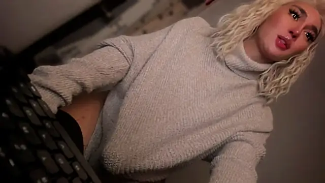 mxshemale ladyboy online show from November 5, 9:07 pm