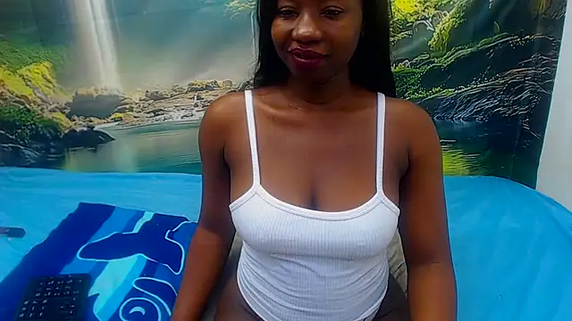 PetiteDiamondxxX online show from May 14, 4:48 pm