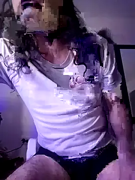 Snapshot of vladopen chatting on February 4, 5:24 am vladopen online show from February 4, 5:24 am