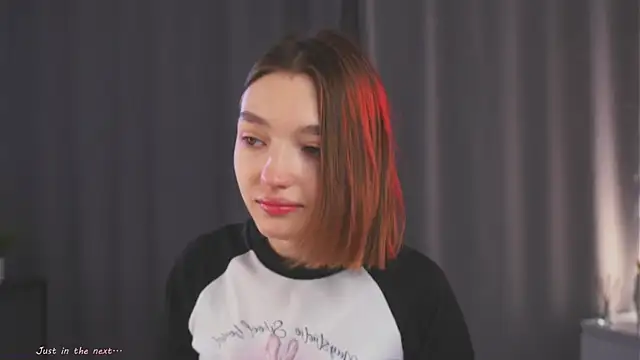 Leyla crsh online show from March 22, 5:00 am