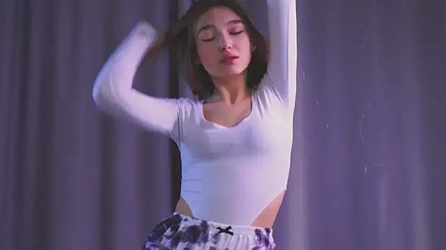 Leyla crsh online show from March 14, 5:02 am