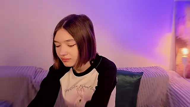 Leyla crsh online show from February 10, 5:06 am