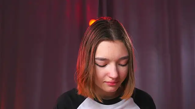 Leyla crsh online show from March 11, 4:06 am