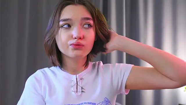 Leyla crsh online show from March 6, 5:35 am