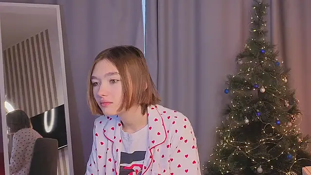 Leyla crsh online show from December 17, 5:34 am