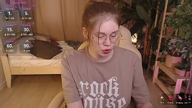 Alison Doody online show from February 19, 7:49 am