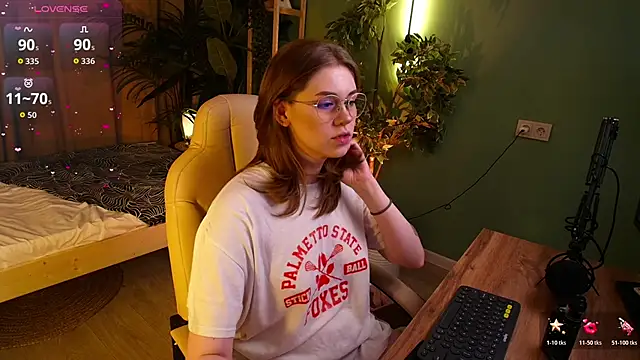 Alison Doody online show from February 9, 7:50 am