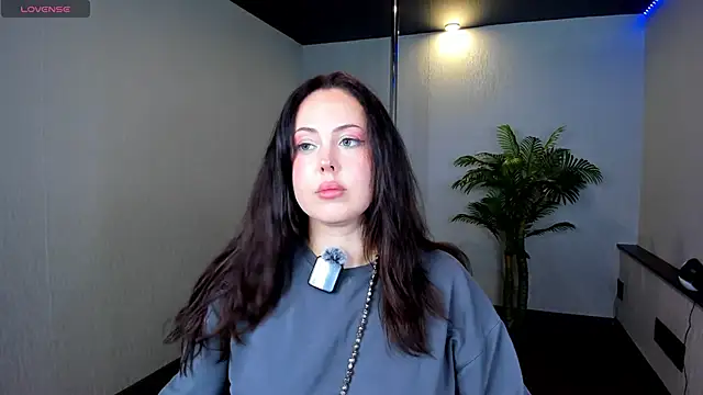 Snapshot of AlbaLimory chatting on June 30, 1:22 pm AlbaLimory online show from June 30, 1:22 pm