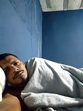 marreta240675 online show from April 13, 11:53 pm