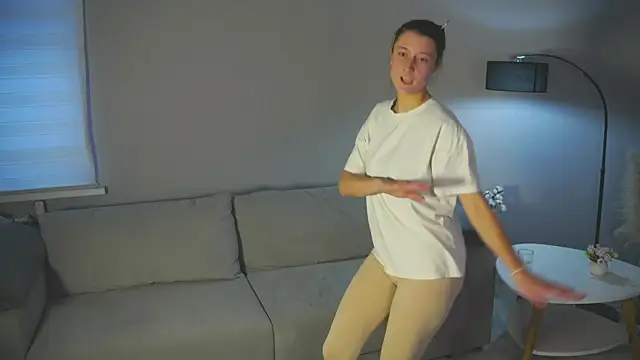 Snapshot of MarloAltig chatting on December 16, 3:22 am MarloAltig online show from December 16, 3:22 am