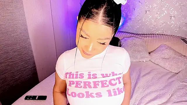 AntonellaFerrerr 1 online show from April 22, 4:52 am