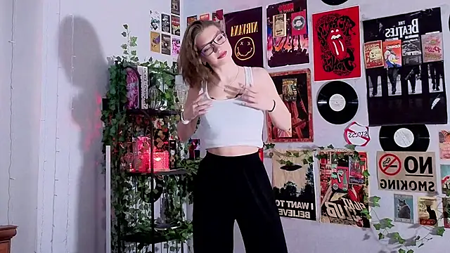 JeaneneWoltz online show from January 15, 10:07 am