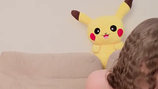 JeaneneWoltz online show from February 1, 9:07 am