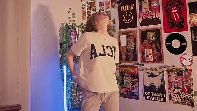 JeaneneWoltz online show from January 14, 10:08 am