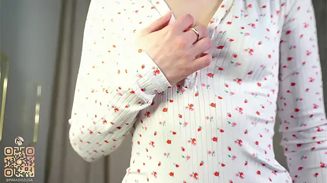 JeaneneWoltz online show from April 8, 7:04 pm