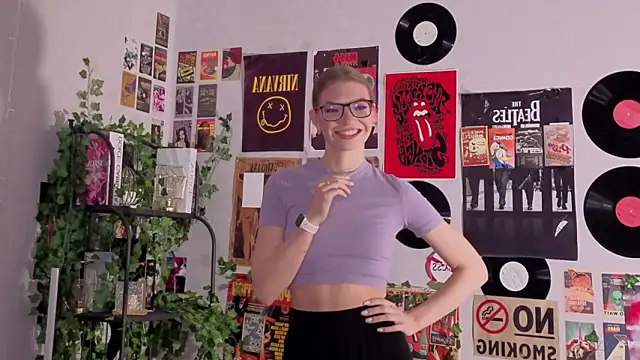 JeaneneWoltz online show from January 19, 9:13 am