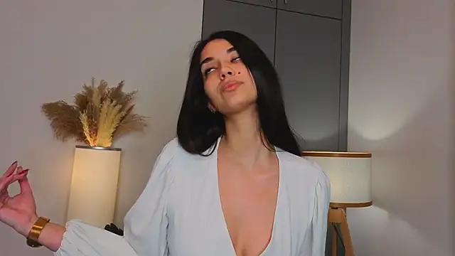 EmmyNoel online show from December 23, 6:23 am