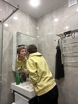 Snapshot of Sensual_Flower chatting on February 13, 7:08 am Sensual Flower online show from February 13, 7:08 am