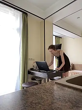 Sensual Flower online show from April 3, 7:48 am