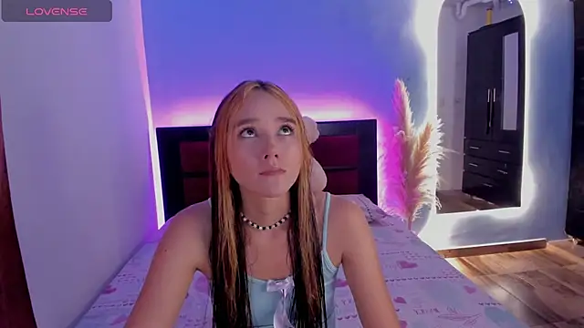 CRISTAL T2 online show from April 4, 3:40 pm