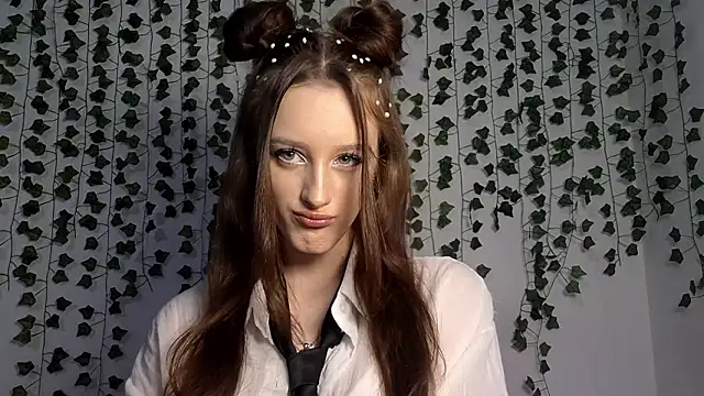 LisaBoddy online show from February 10, 12:37 pm