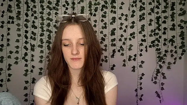 LisaBoddy online show from February 25, 12:05 pm