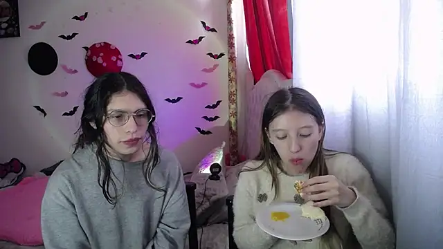 Briar y Blair online show from March 28, 3:13 pm