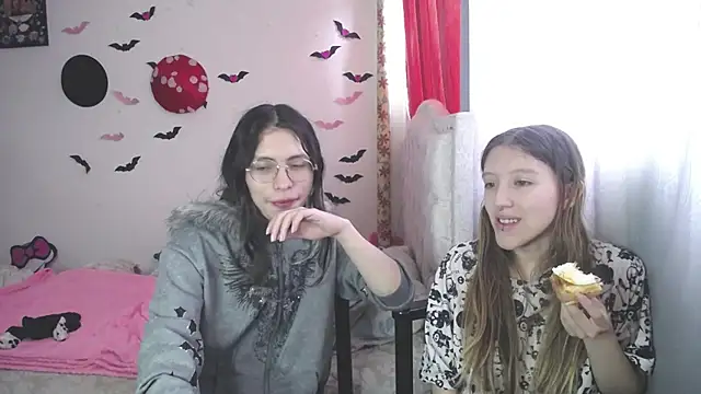 Briar y Blair online show from March 24, 3:01 pm